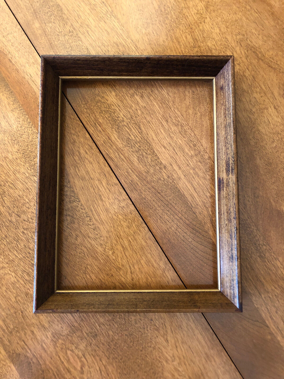Vintage Mid Century 1950's Nice Solid Wood Picture Frame, Holds  6 x 8; GUC
