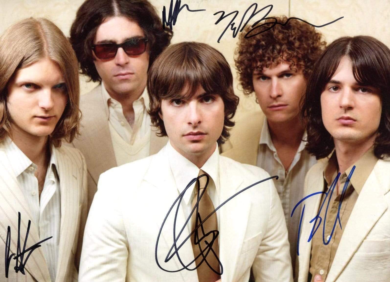 Rooney ROCK BAND autographs, In-Person signed photo