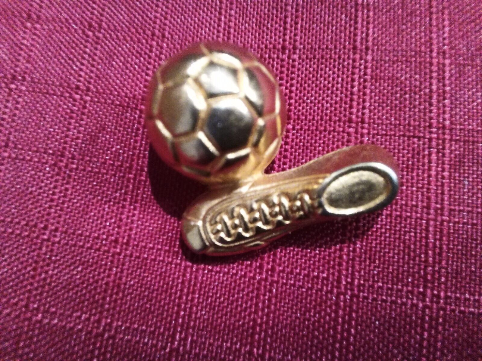 s football pin, s gold pin, signed VMS 92