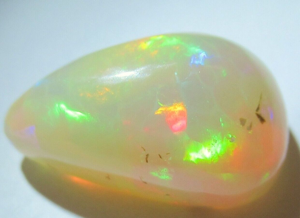 7.70  carats Ethiopian Opal Cabochon