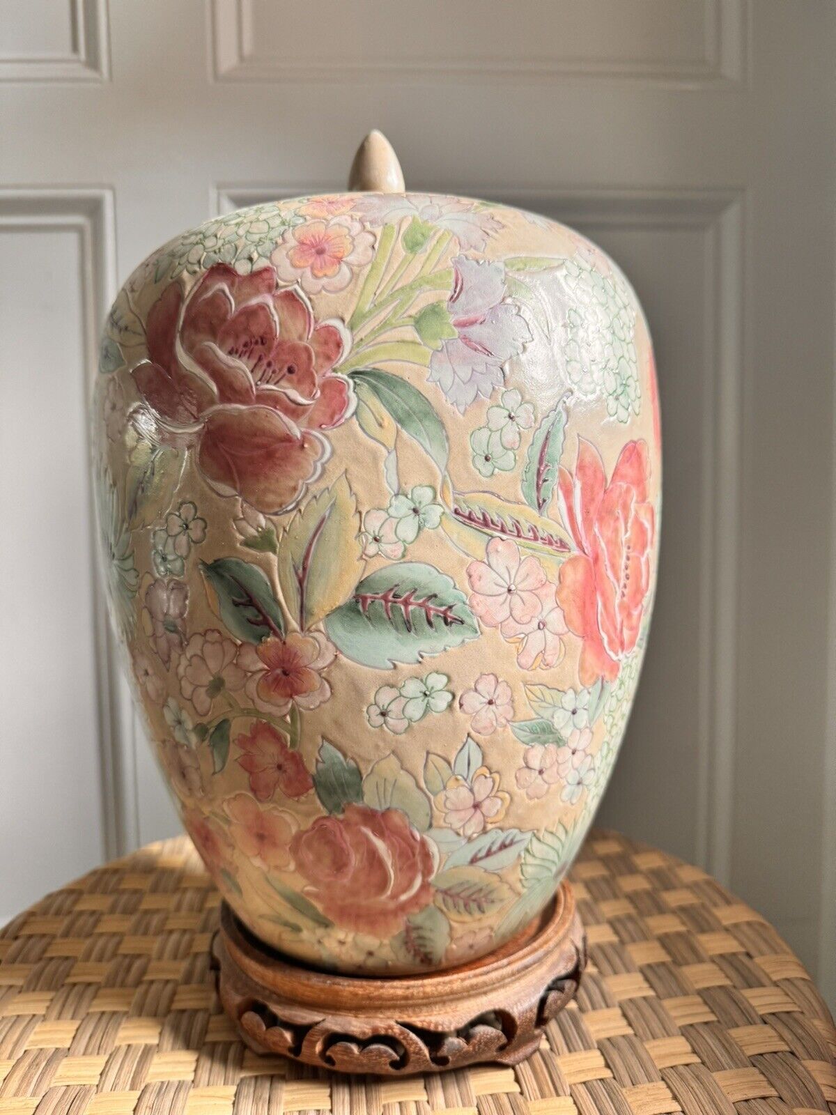 Large Vintage Chinoiserie Japonisme Rose Ikebana Ginger Jar Urn With Lid