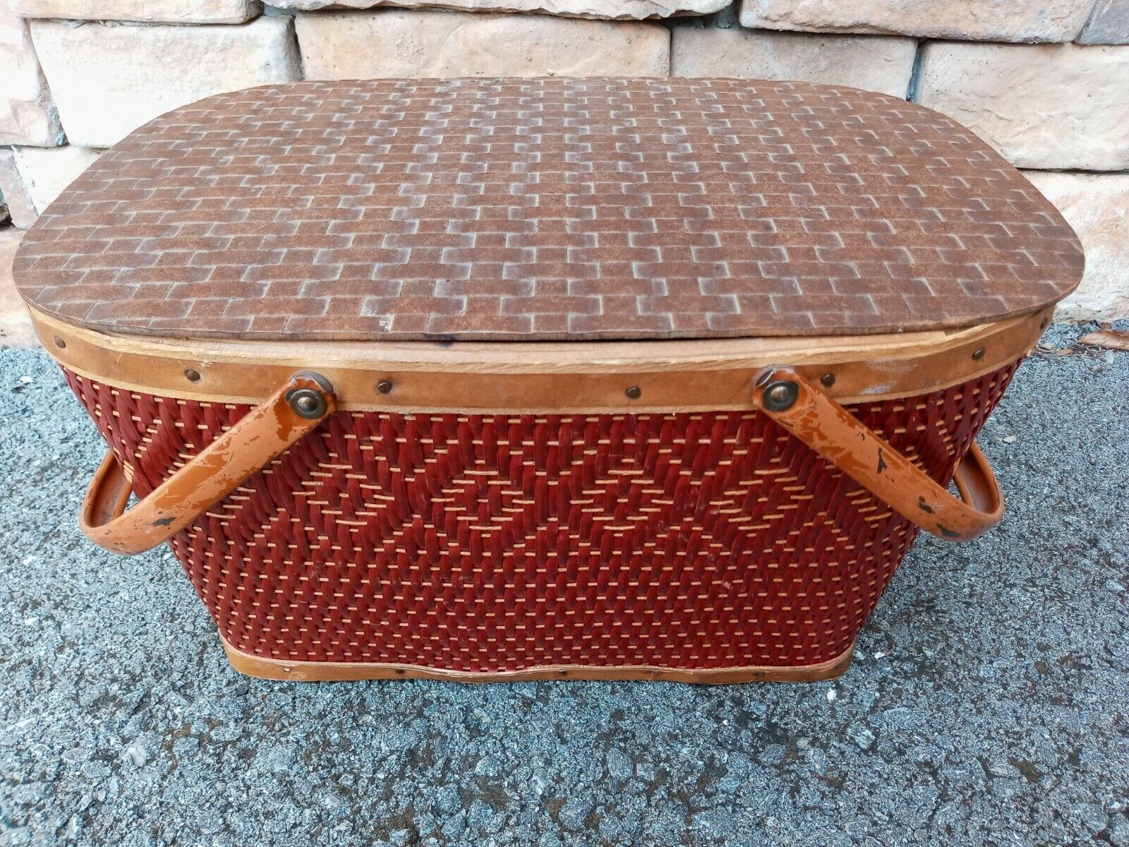 LGE Vintage Wicker Picnic Basket Woven Redmon Redman Metal Handle Rust Color USA