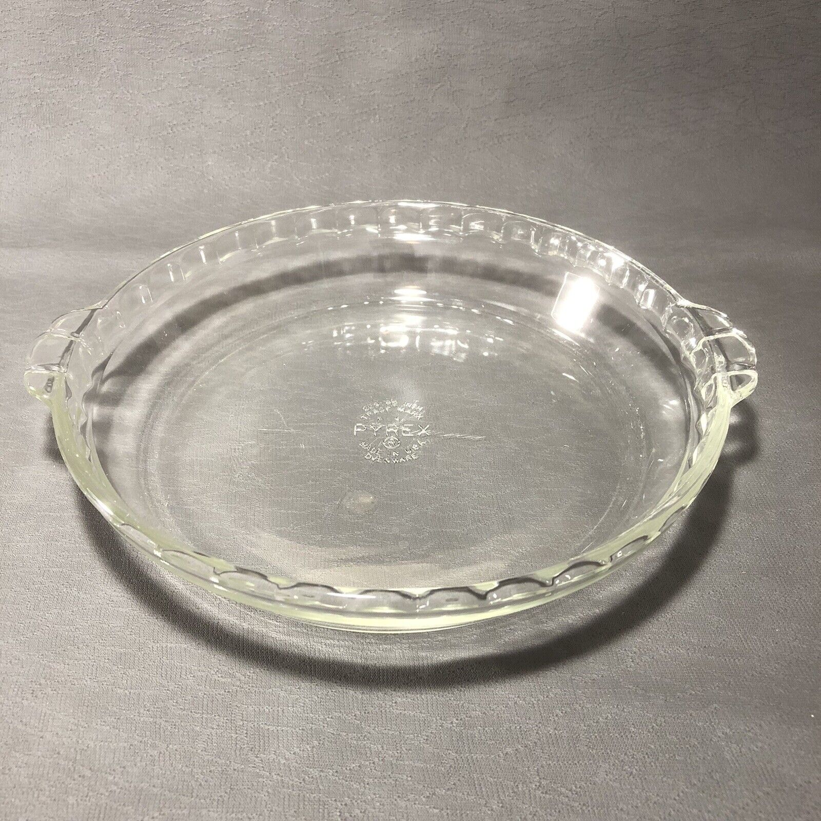 Vintage 1970\'s Pyrex Clear Glass Pie Dish #229 w/ Fluted Edge and Handles 9.5\