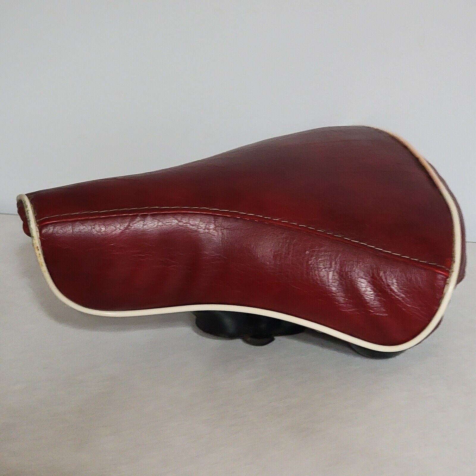 Vintage PERSONS Burgundy Vinyl/Faux Leather BICYCLE SEAT 