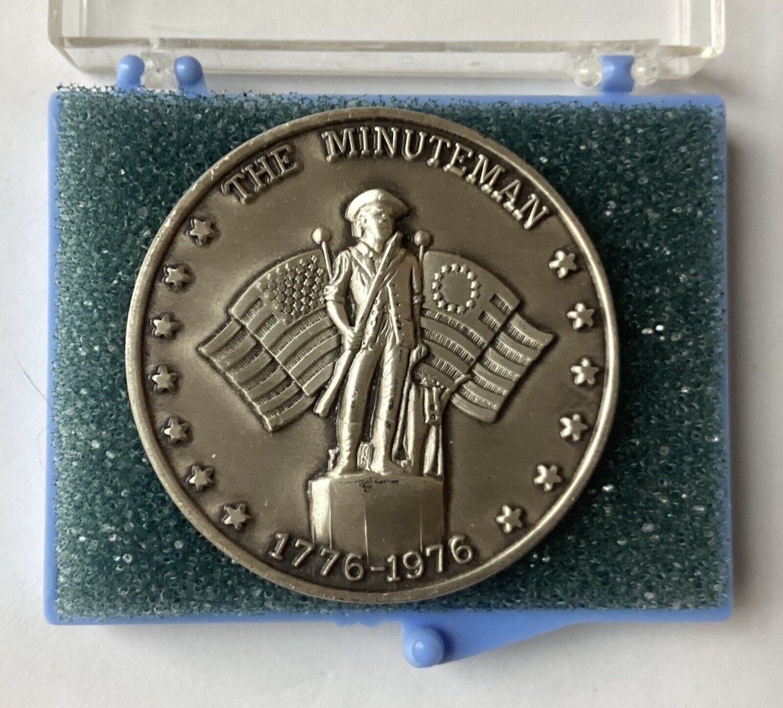 The Minuteman Bicentennial 1776-1976 Fine Silver .999 Challenge Coin/ Medallion