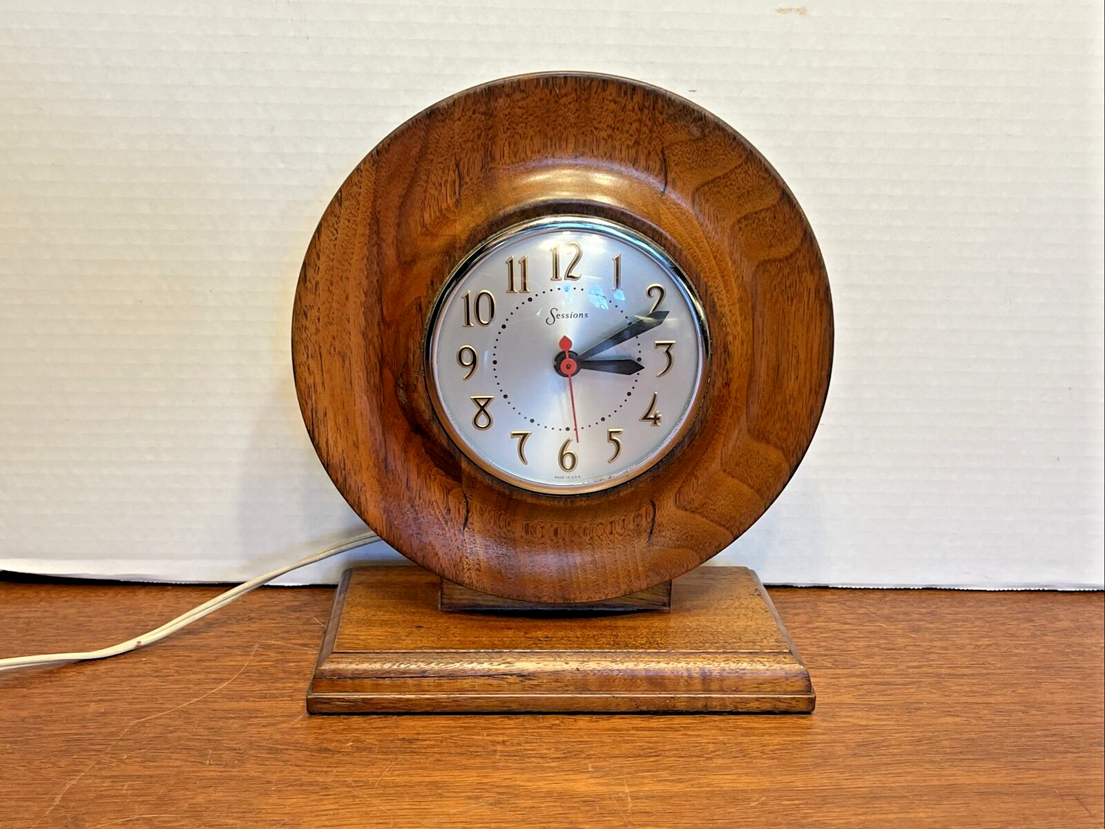 Vintage Sessions Round Turned Wooden Desk Clock MCM Model W PARTS OR REPAIR