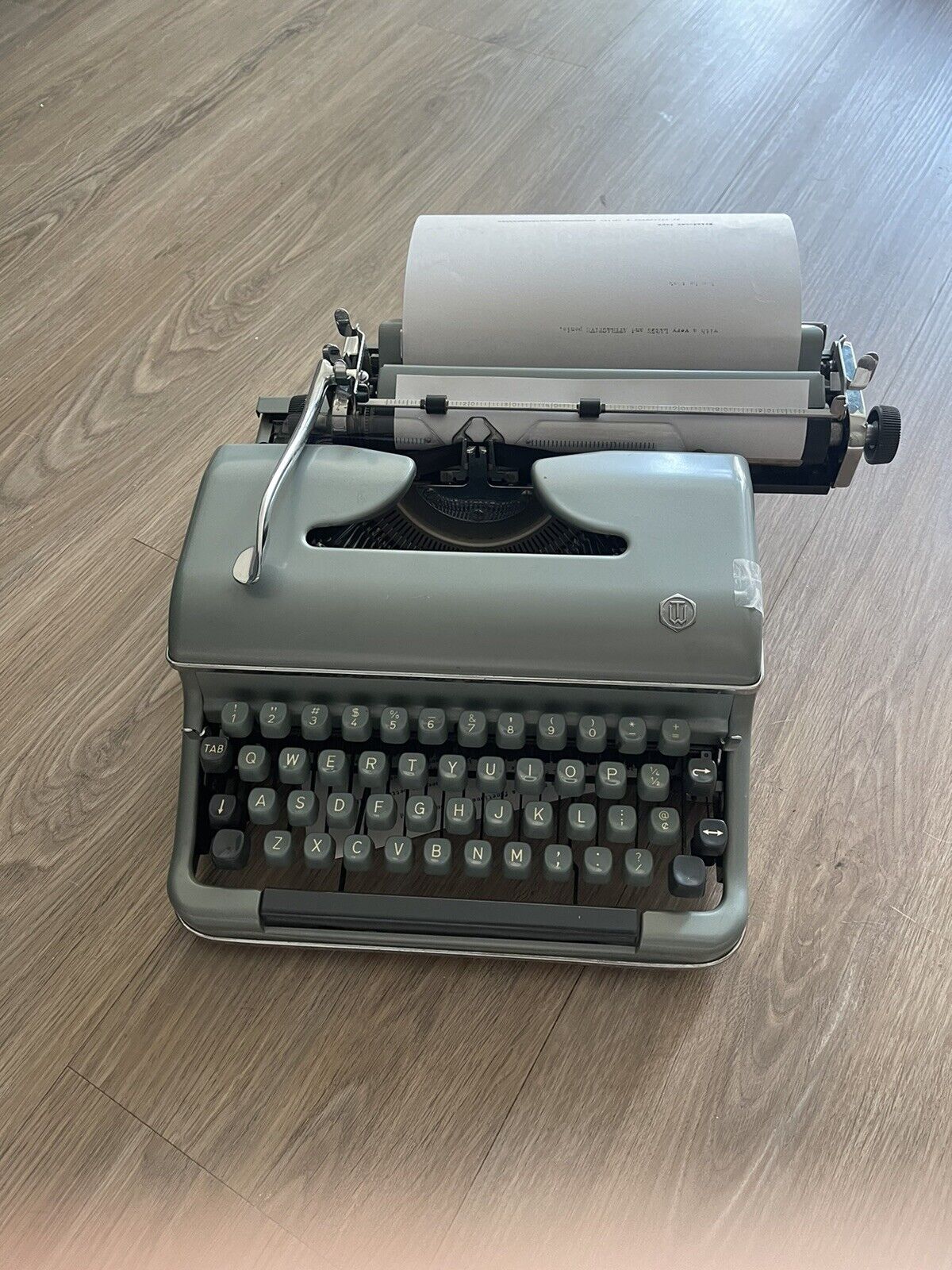 1954 Blue Bird (Torpedo) 18b Typewriter with Case - Tested