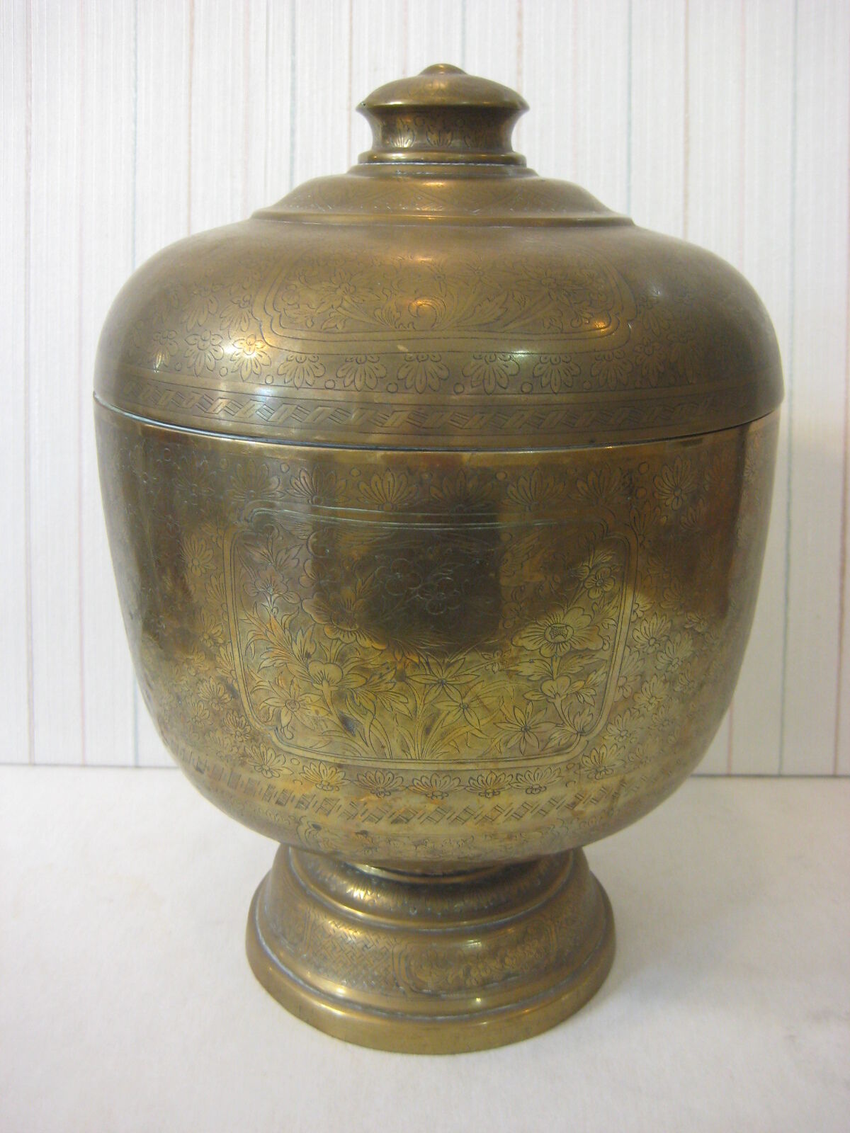 Vintage Chenese Japanese Hand Chased Engraving Flowers Brass Jar Box With Lid 