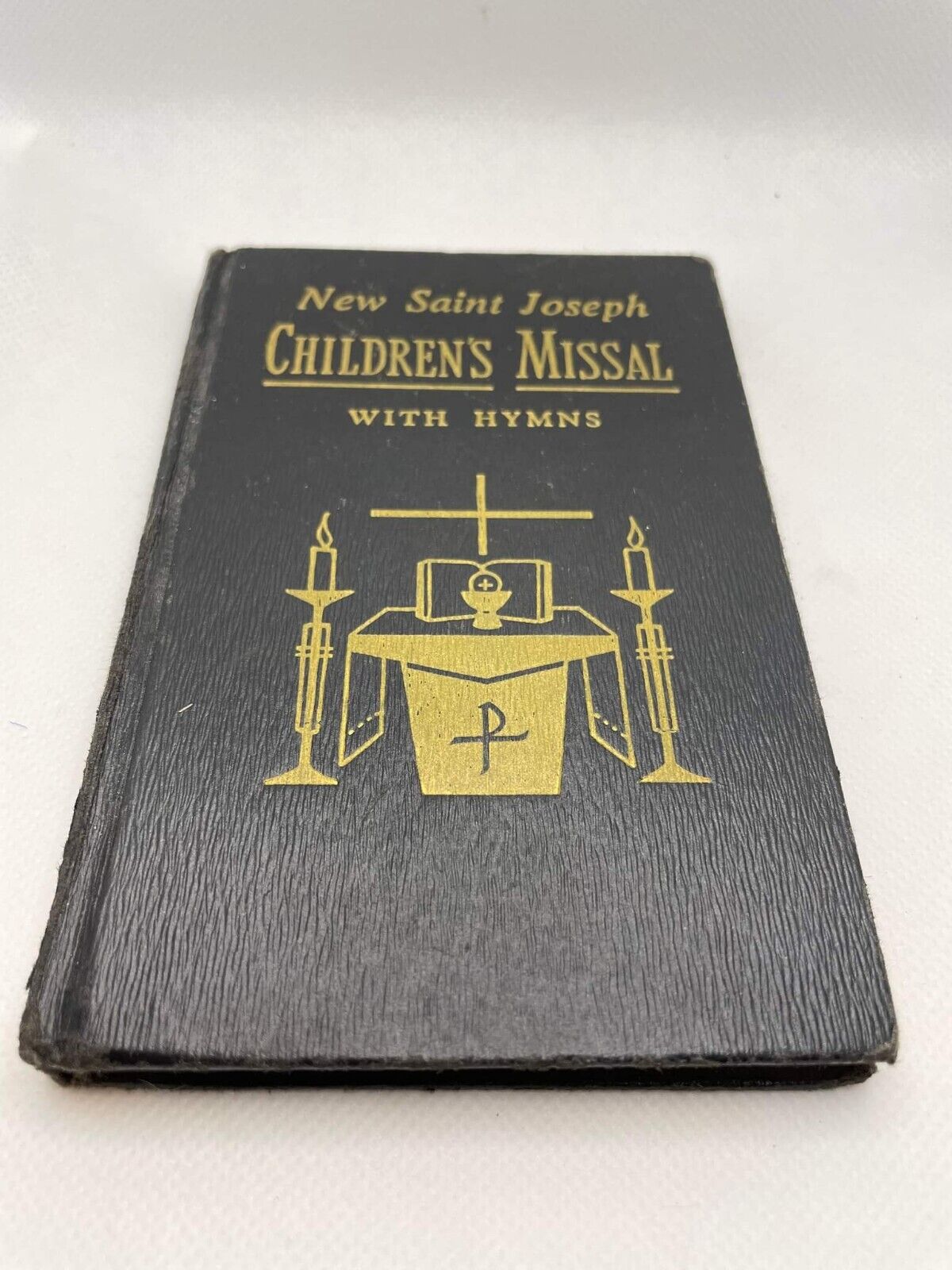 The New St Joseph Childrens Missal with Hymns 1965 Catholic Book Publishing