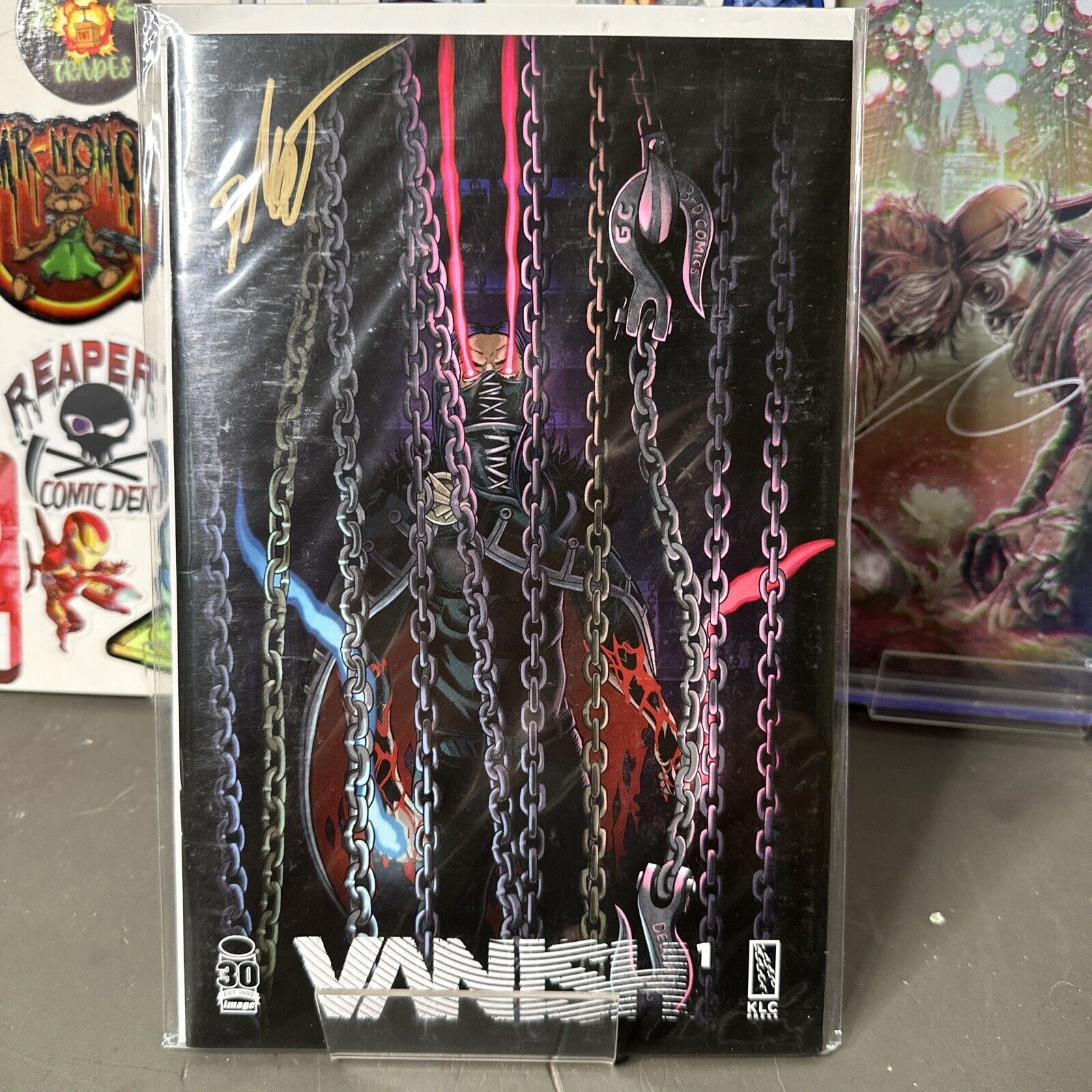 Vanish #1 Signed Kevin Delgado 3-D Comics Exclusive Variant Ltd to 750 Copies