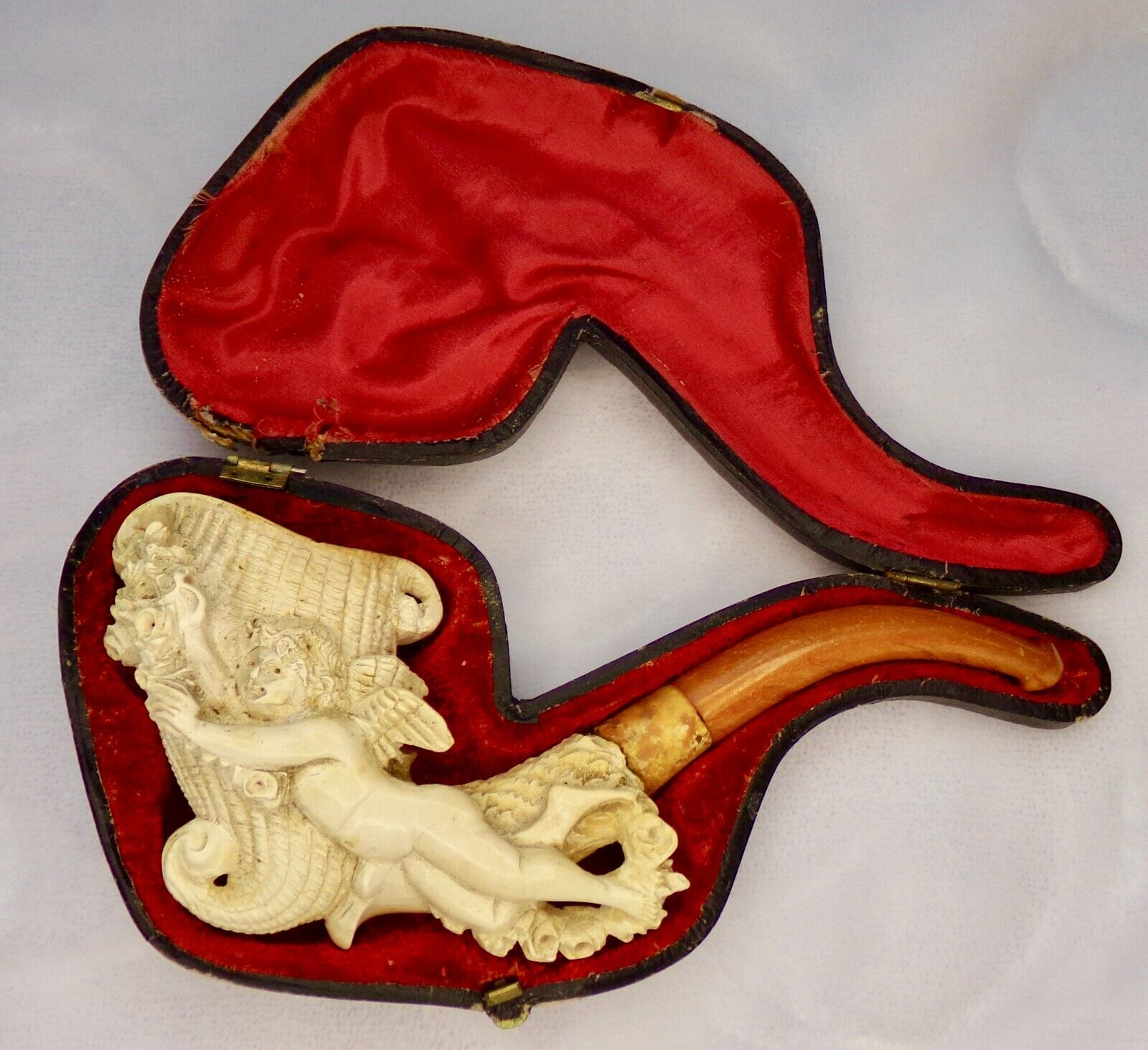 A Fantastic Antique 19th Century Meerschaum Tobacco Pipe With a Nude Cherub
