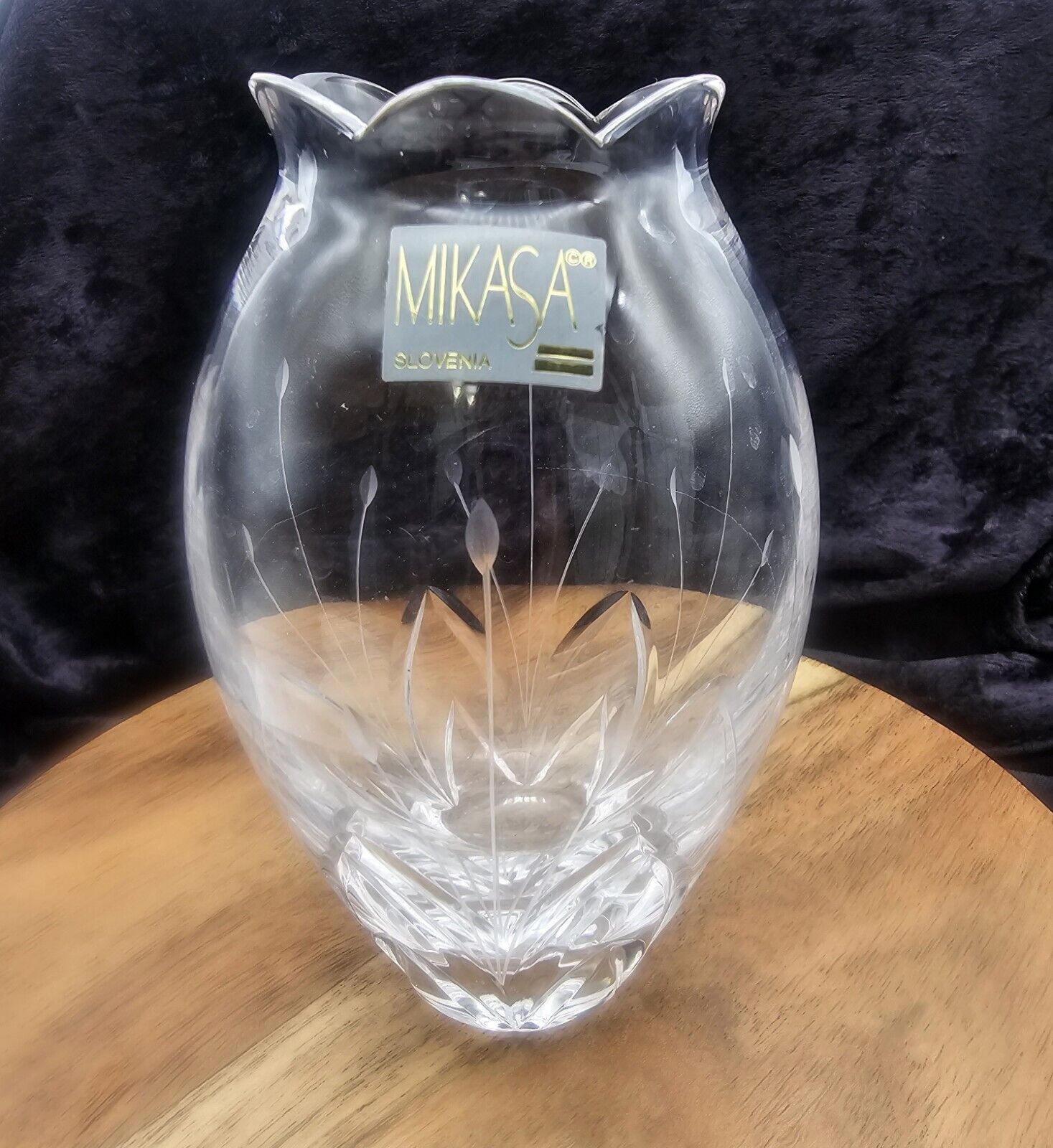  MIKASA CRYSTAL VASE Scalloped Top Etched Design 