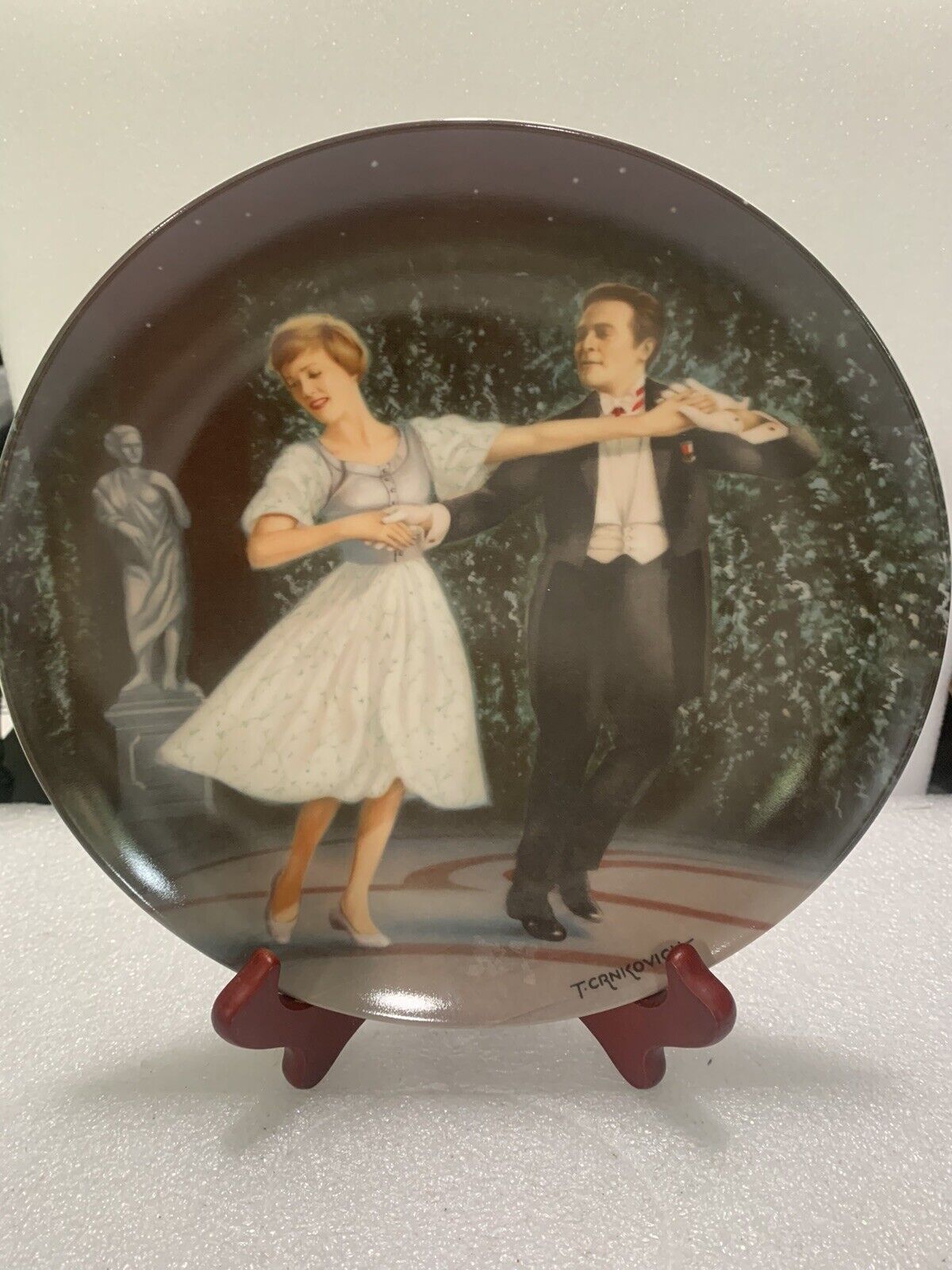 Knowles The Sound Of Music Collector Plate “Laendler\