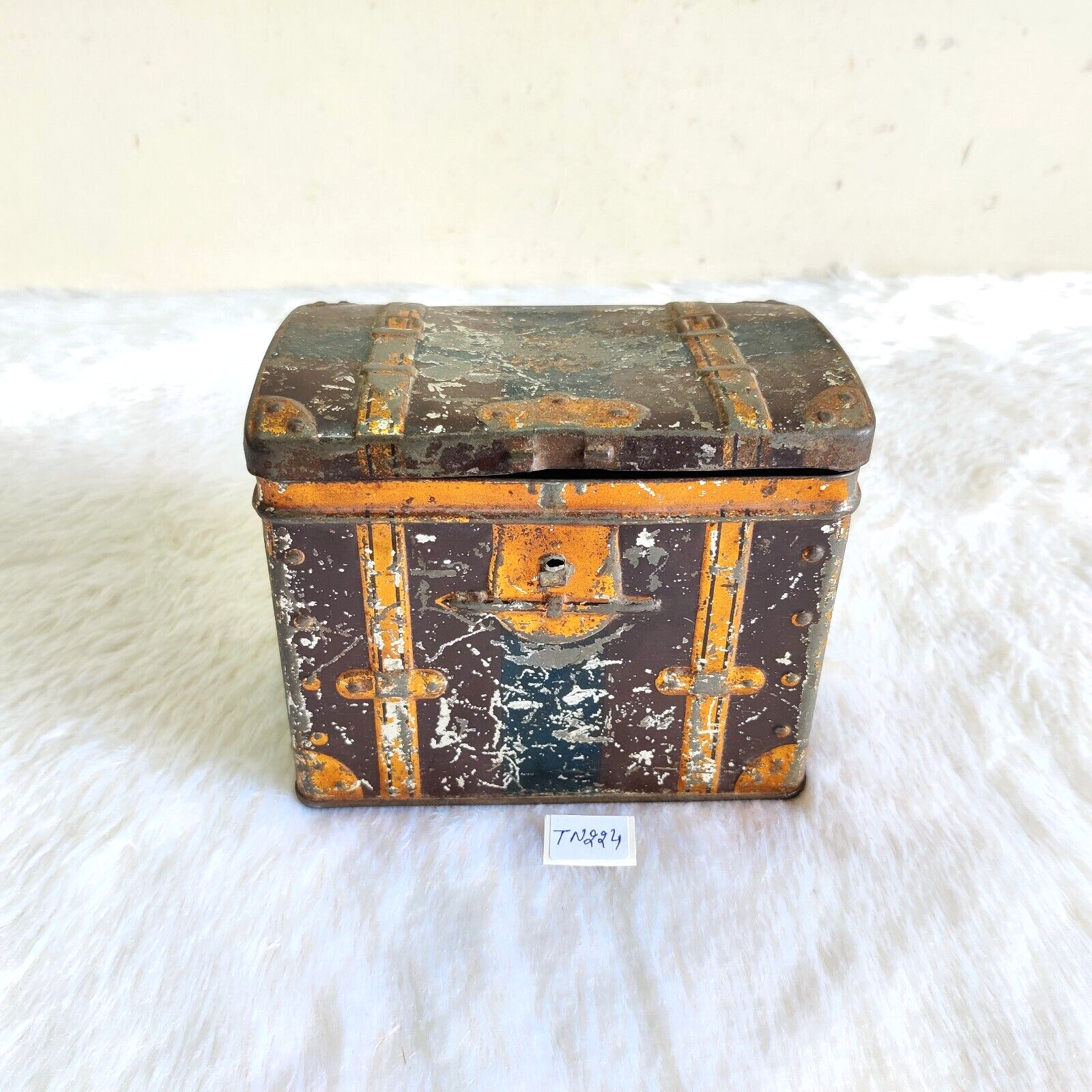 1920s Vintage Pragjee Soorjee & Co. Treasure Trunk Tin Germany Decorative TN224