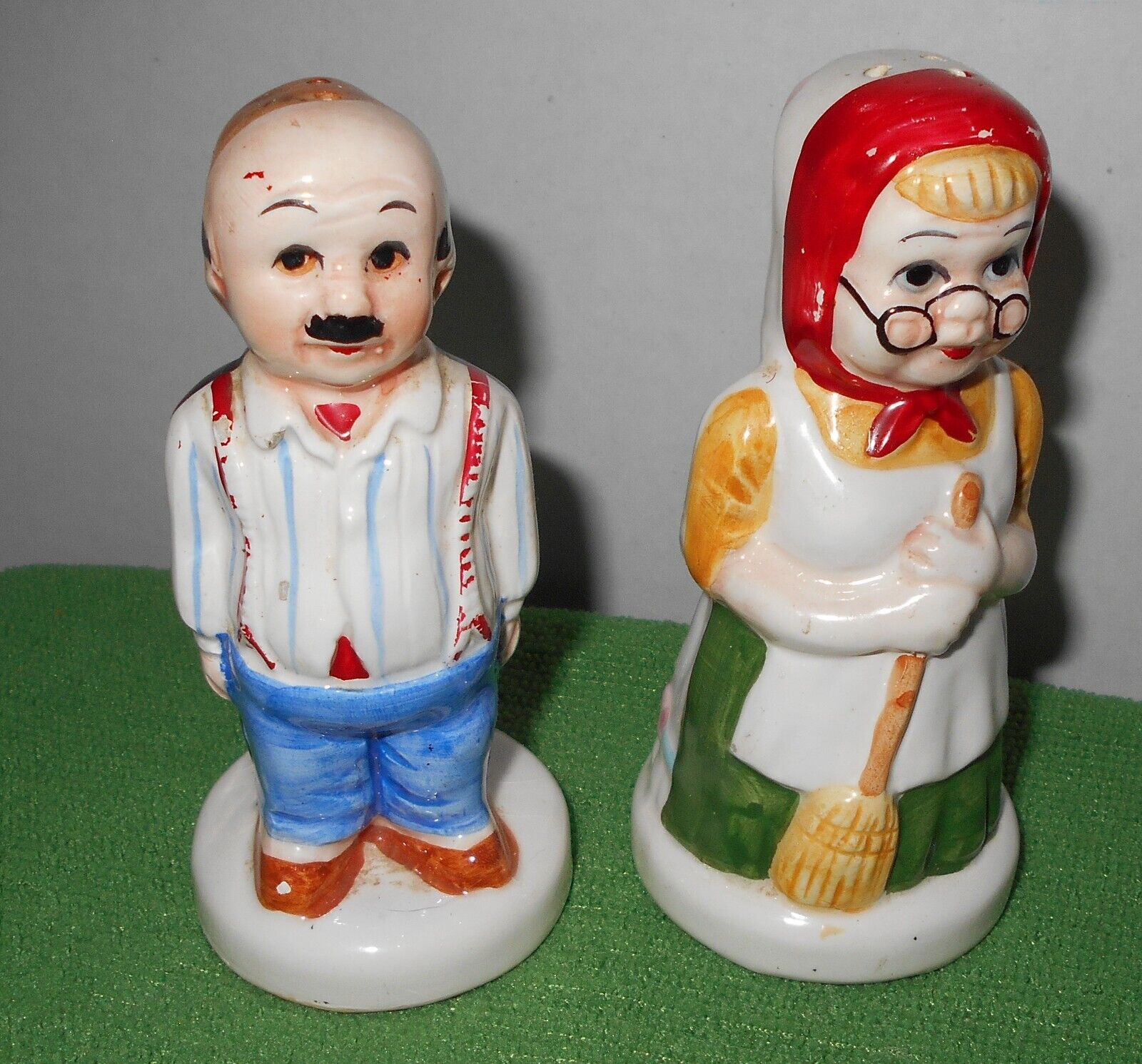 Two-Faced SALT & PEPPER SHAKERS ~ Vintage ~Estate Find ~ Unusual and Cute