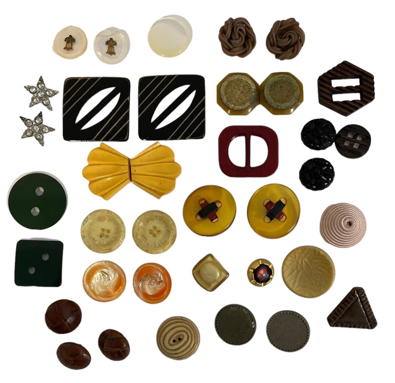Buttons & Buckles Vintage Lot Of  35 Pieces Sewing Crafting Mixed Sizes Colors
