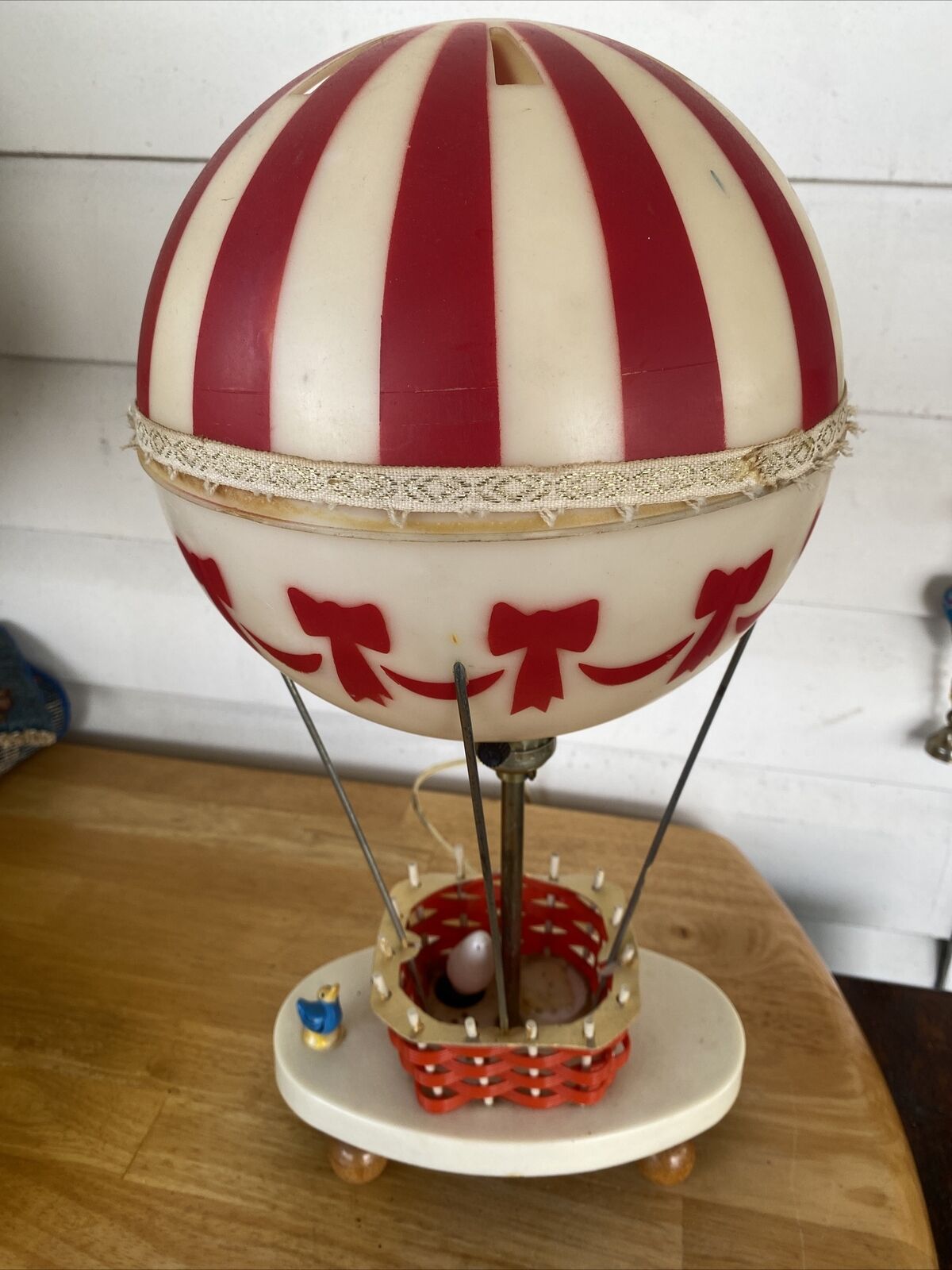 1970s Vintage Dolly Toy Company Hot Air Balloon Lamp - Children’s-lights work