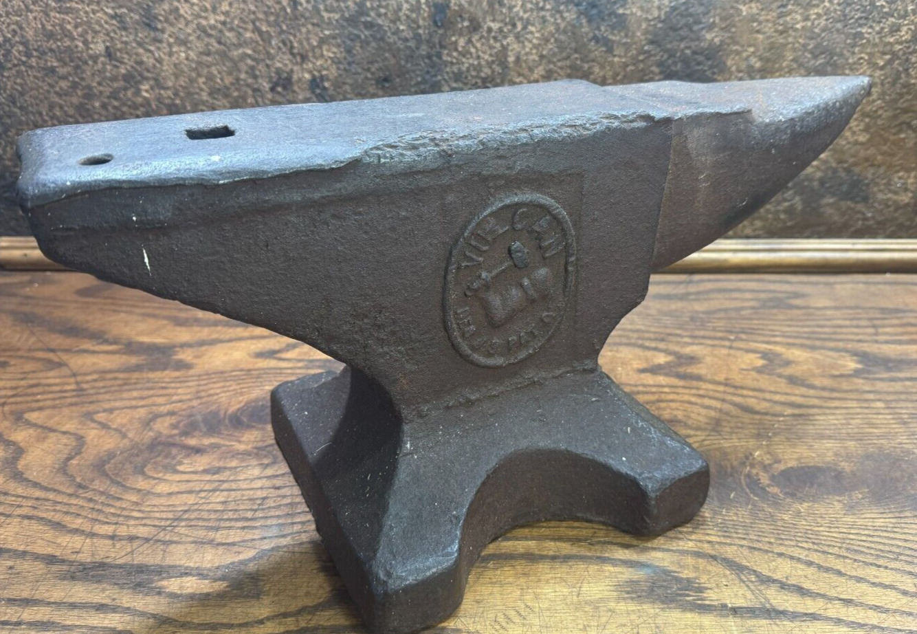 Antique Blacksmith Forge ANVIL ~ Vintage 80 lb Forging Anvil