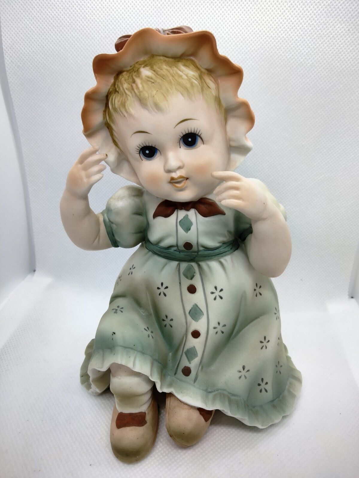 Lefton Piano Baby Figurine Green Dress & Bonnet KW1927 Japan