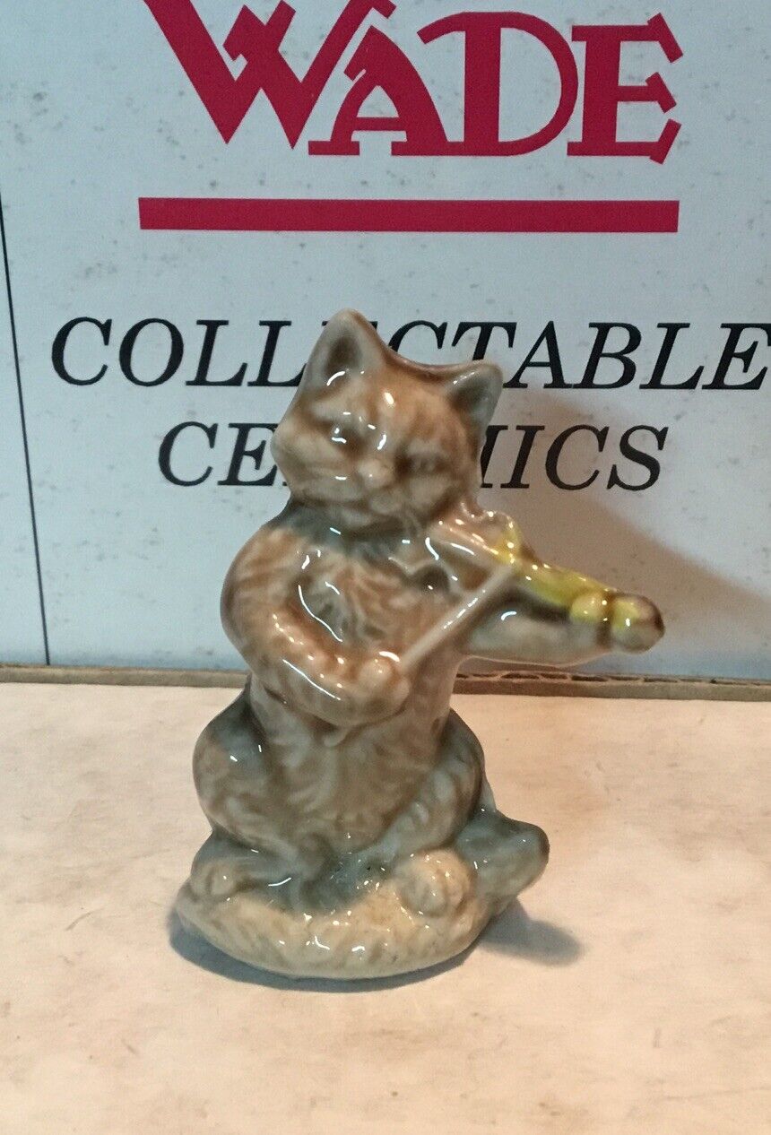 Wade Whimsies (Series 4 Retail) Set - #19 Cat and Fiddle