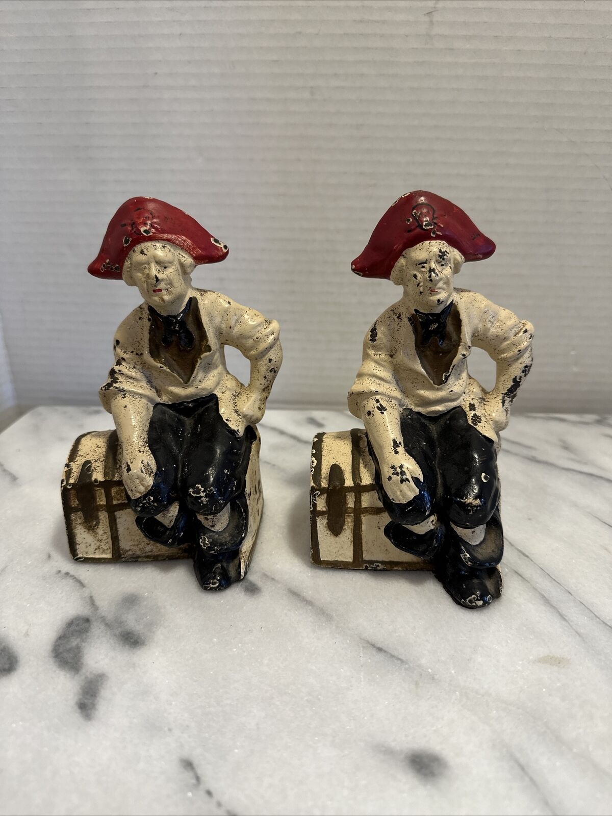 ANTIQUE HUBLEY TREASURE CHEST  PIRATE NAUTICAL CAST IRON  BOOKENDS