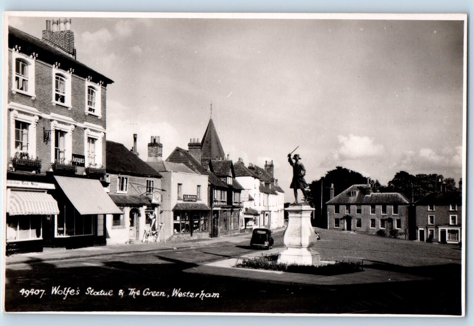 Westerham Kent England Postcard Wolfe\'s Statue of the Green c1950\'s RPPC Photo