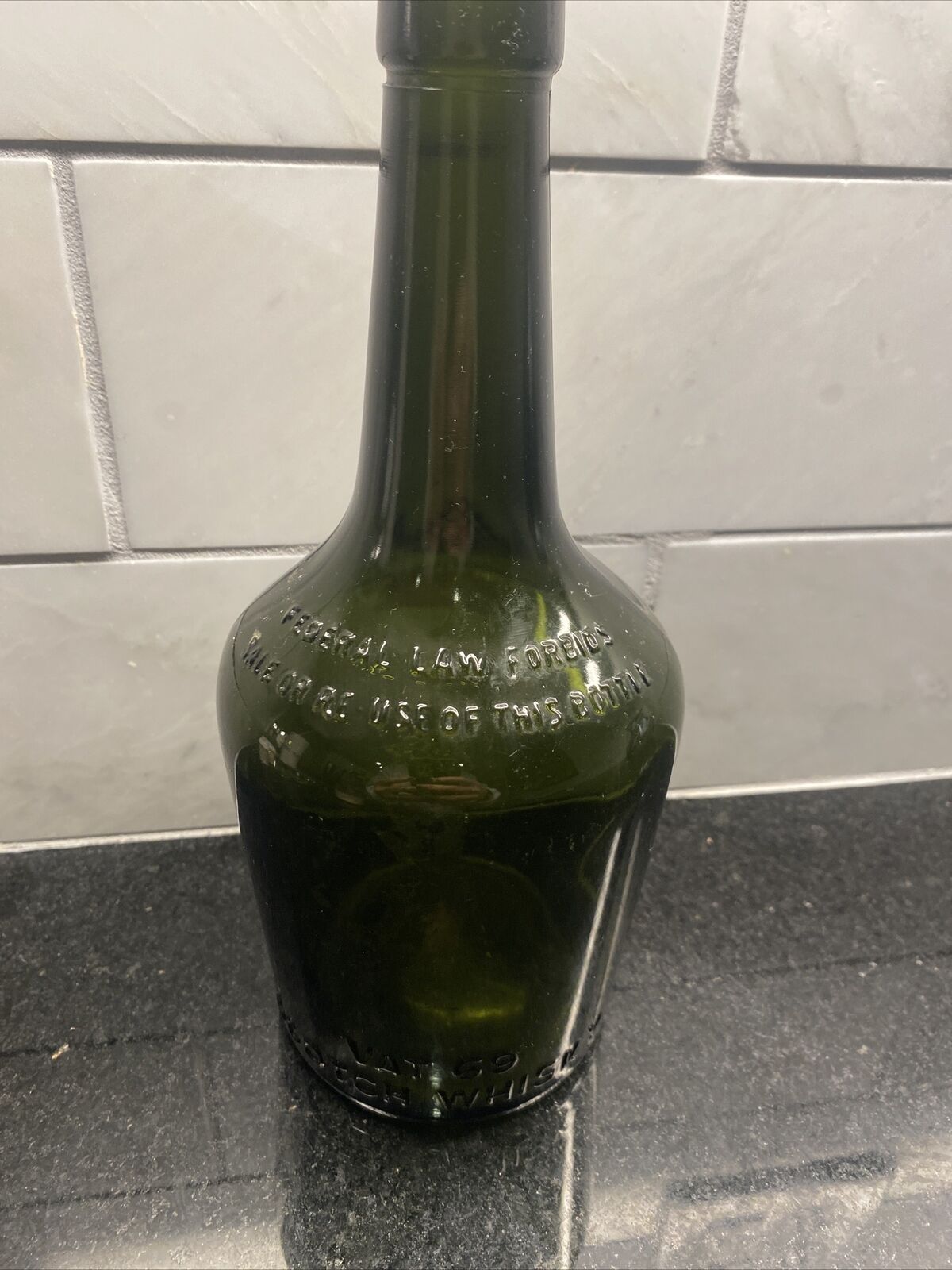 WW2 1940s Vat 69 green Glass Bottle Scotch Whiskey, Scotland, Sanderson & Sons