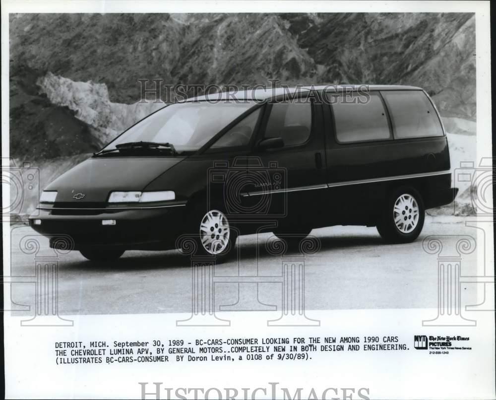 1989 Press Photo Chevrolet Lumina APV Automobile Van by General Motors