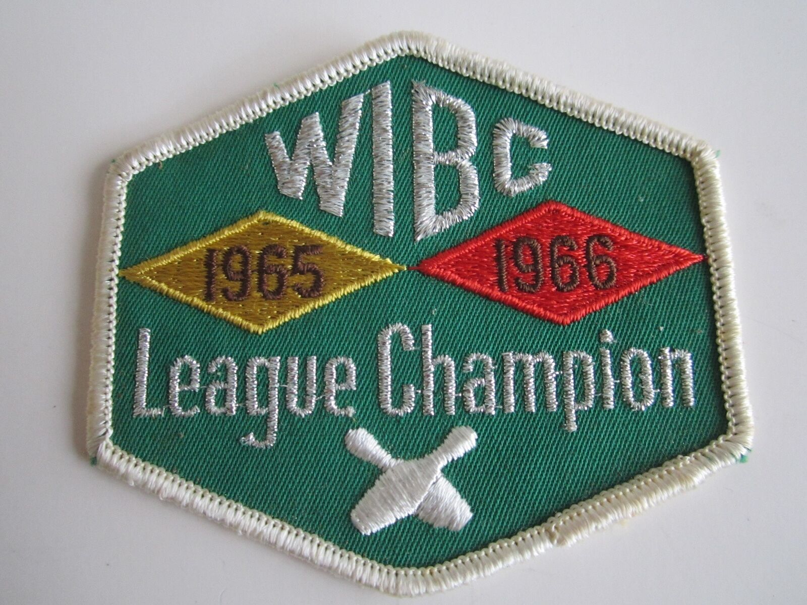 1965 - 1966 WIBC LEAGUE CHAMPION PATCH - BOWLING - MINT CONDITION - TUB BMA