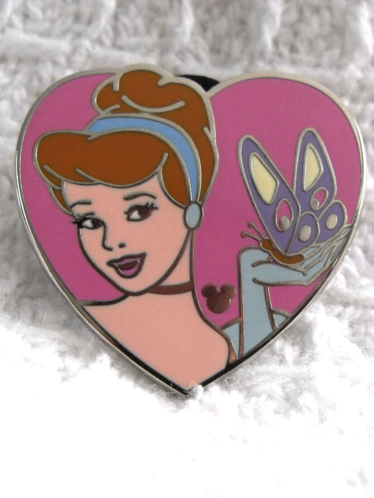 2010 Authentic Disney DLR WDW Hidden Mickey Pin Princess Hearts Cinderella