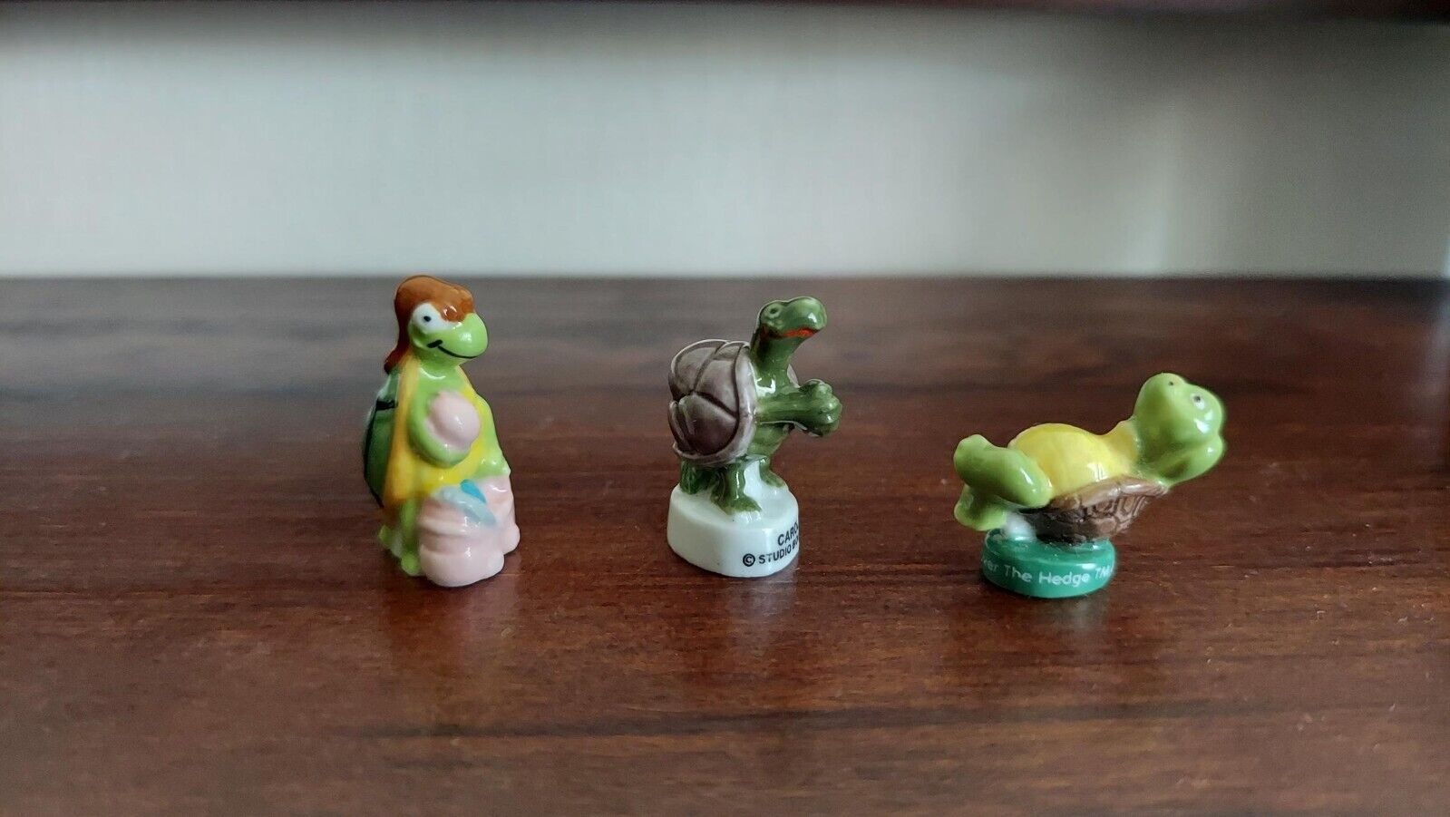 Lot 3 French Feves / Miniatures porcelain (1.5\