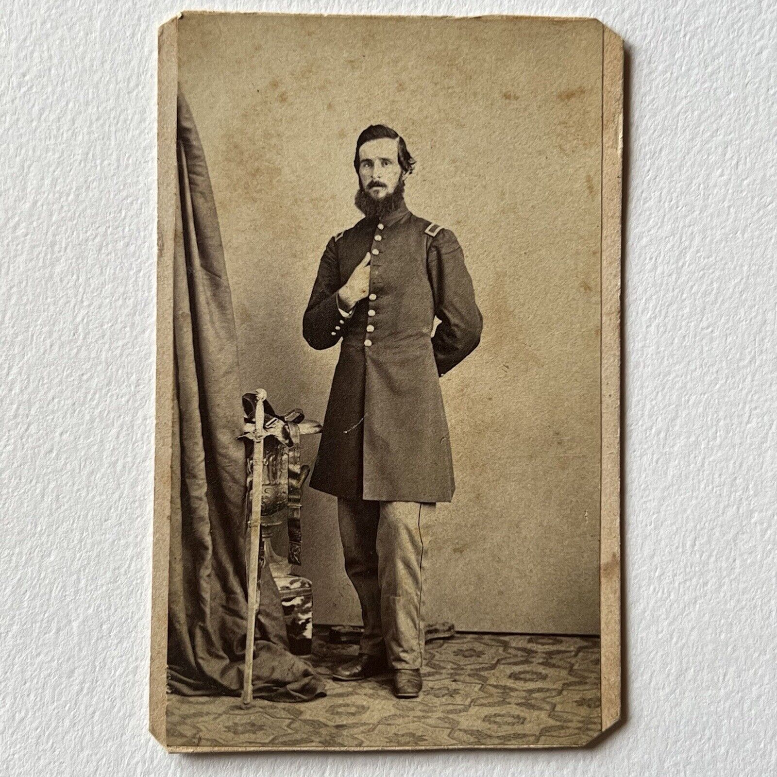 Antique CDV Photograph Handsome Civil War Man Soldier Captain? Sabre Sword