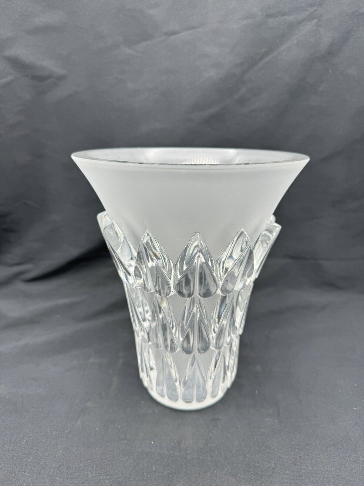 Vintage Lalique France Frosted & Clear Feuilles Art Glass Vase, 7 1/4