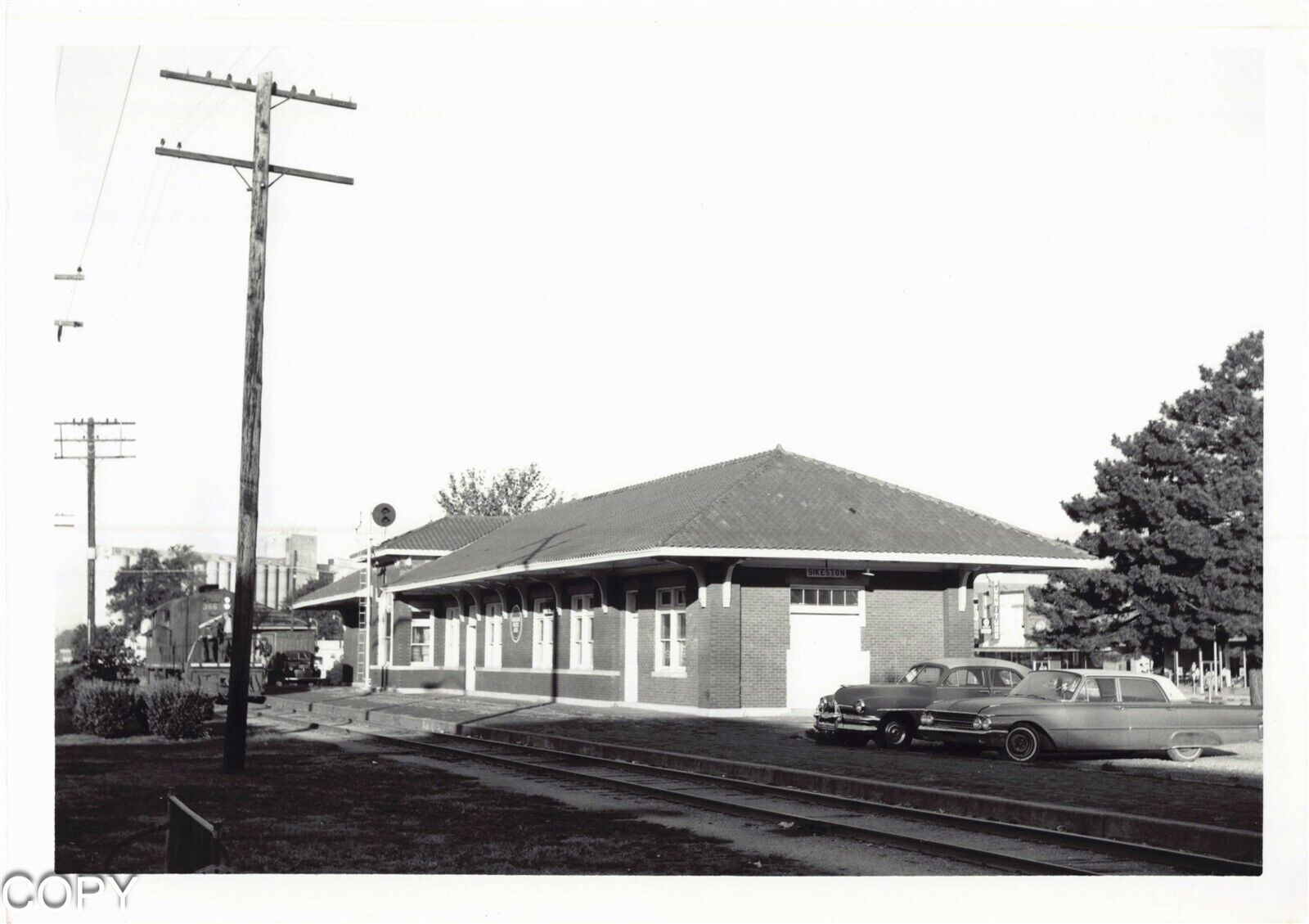 2 views Sikeston Mo 1967-66 Depo Railroad Station 5 x 7 Photo RR57 