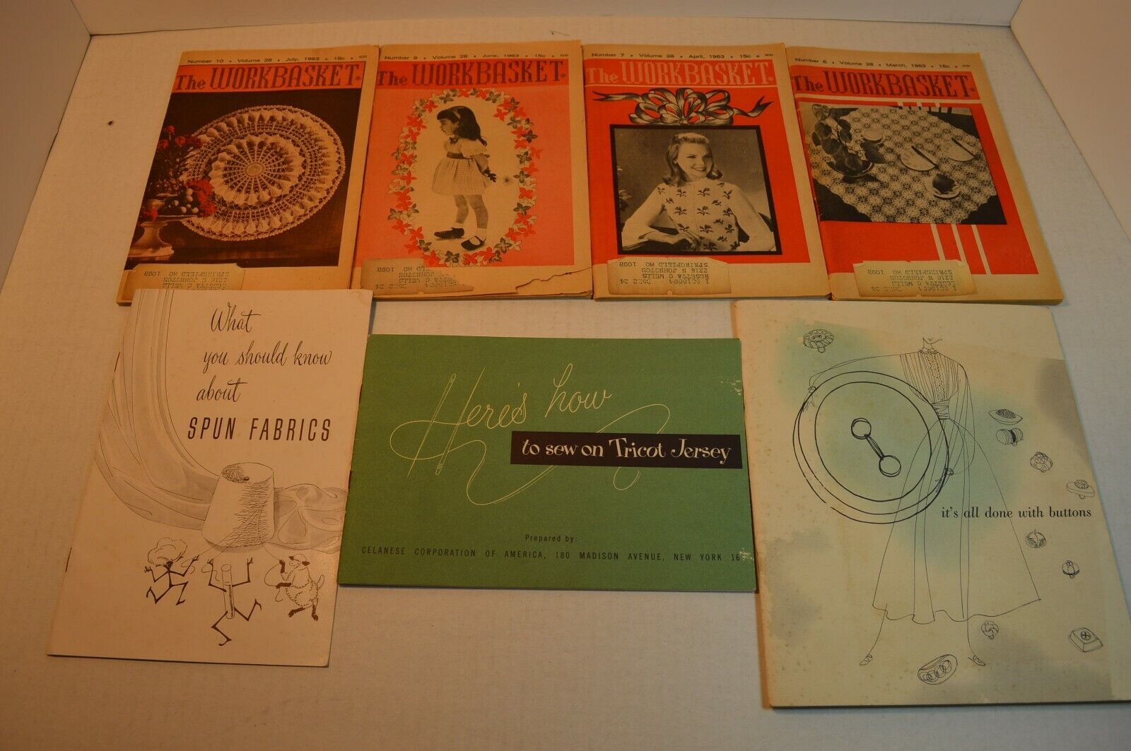 VINTAGE 1950S,1960S SEWING BOOKLETS,4 WORKBASKET,CELANESE,LA MODE BUTTONS