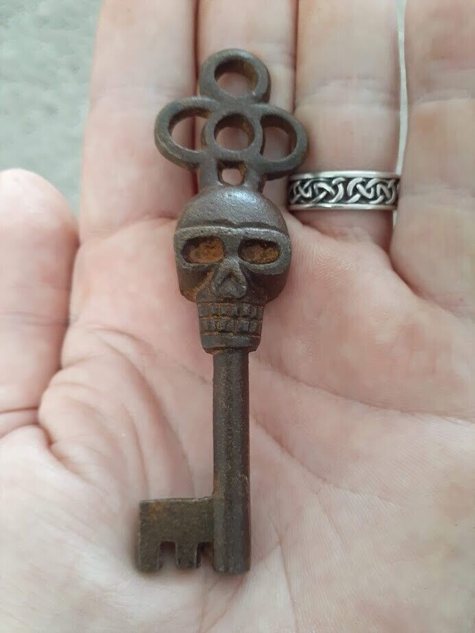 Victorian Skull Key Vintage Style Antique Patina Cast Iron Skeleton Key
