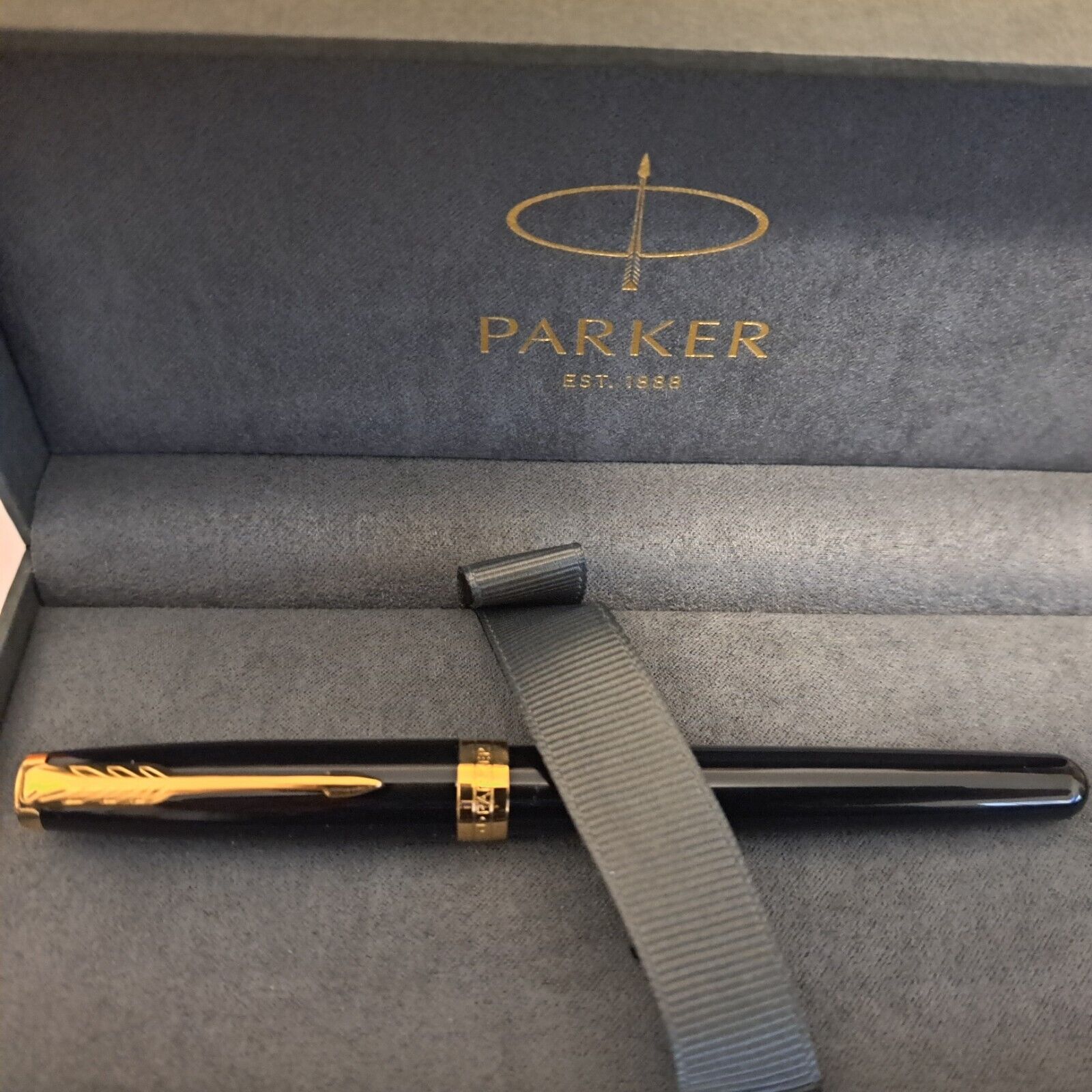 PARKER Sonnet Pen Matte Black Lacquer with Gold Trim, Medium Nib #1931495