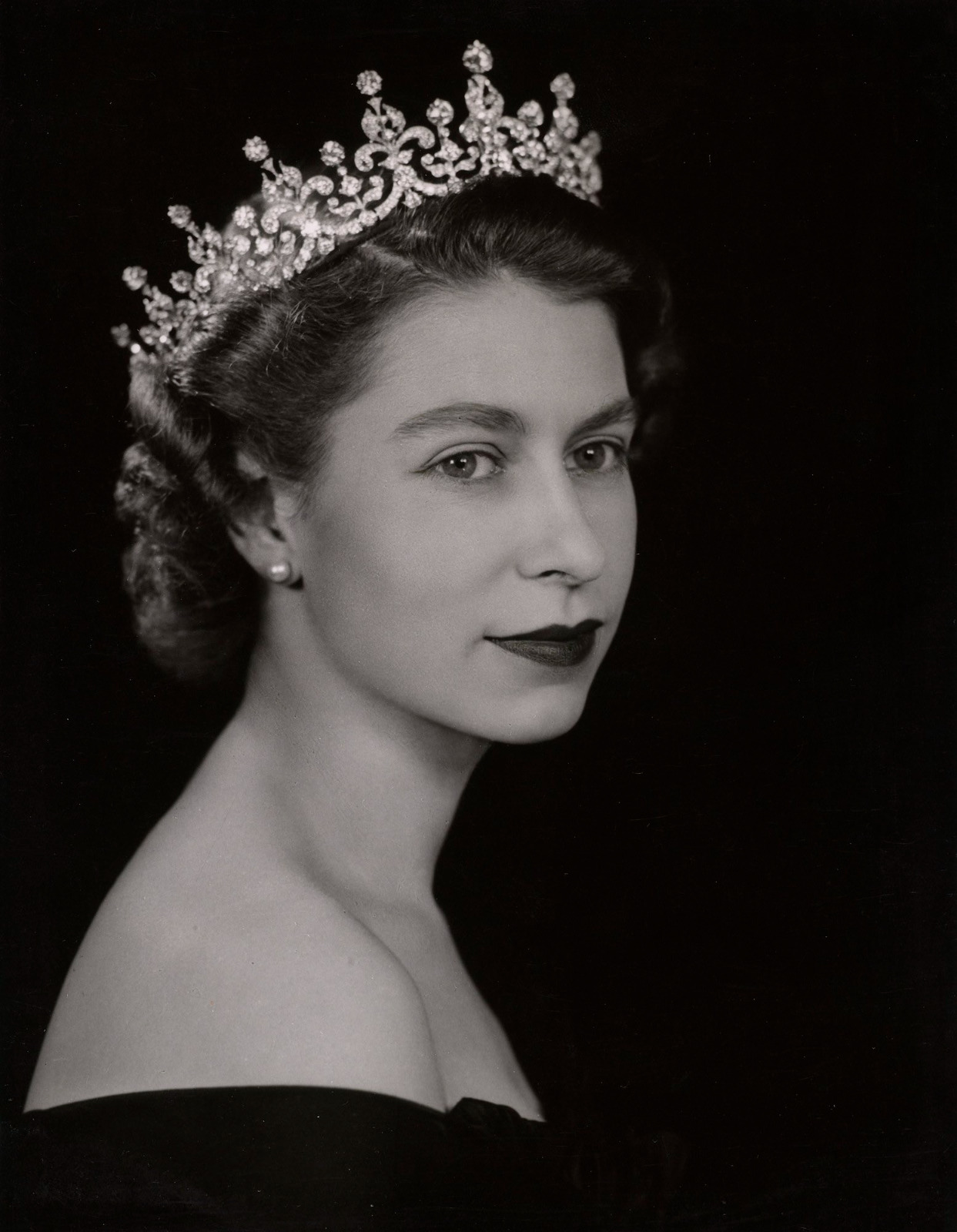 Her Royal Majesty Queen Elizabeth II Portrait Picture Photo Print 8\