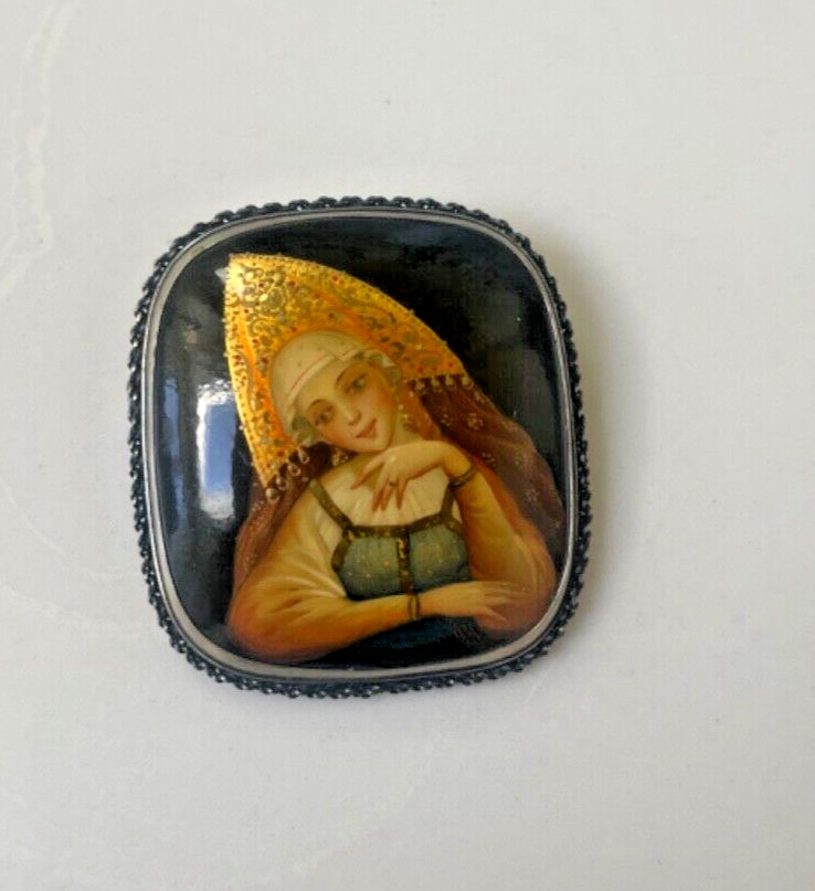 Vintage Russian Lacquer Hand Painted Brooch Fairytale Vasilisa The Beautiful