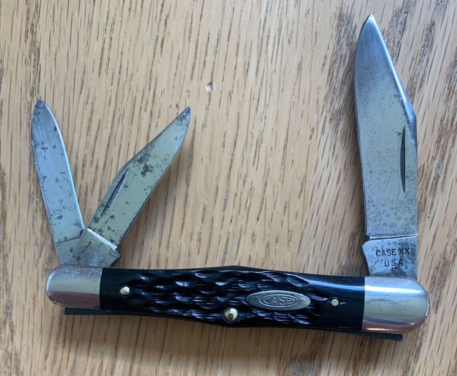 VINTAGE 1978 CASE JIGGED SPLIT BACK WHITTLER KNIFE