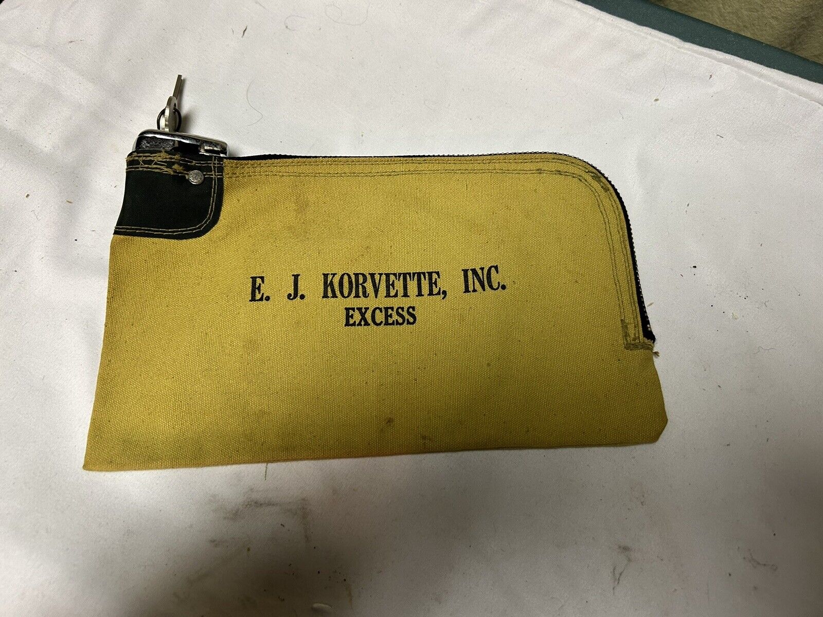 Vintage E.J. Korvette Inc Bank Bag Strayer Locking w/Keys