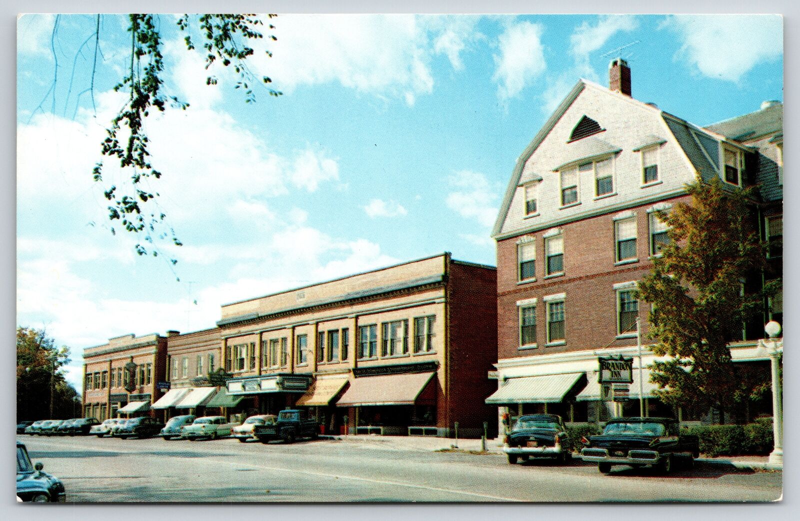 Brandon Vermont~Main Street~Shops~Brandon Inn w/2 Dining Rms~Vintage Postcard
