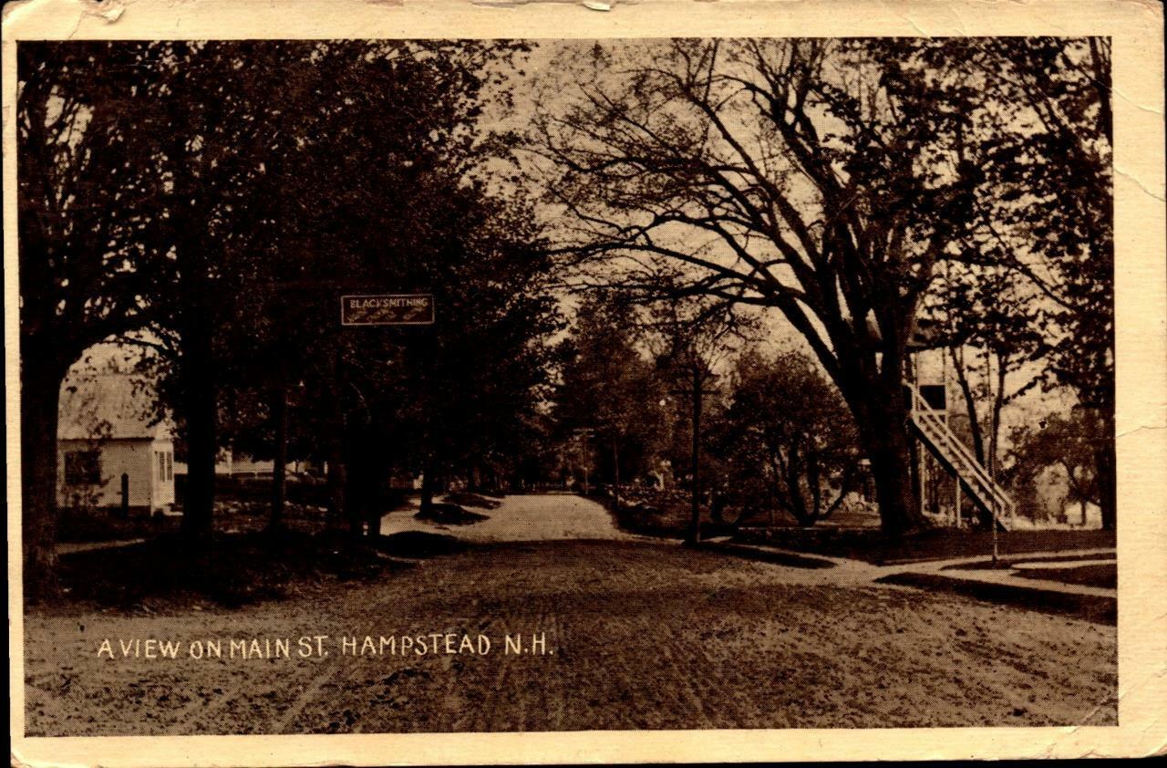 A VIEW ON MAIN ST. -HAMPSTEAD N.H.-VINTAGE 1910 POSTCARD -BK42