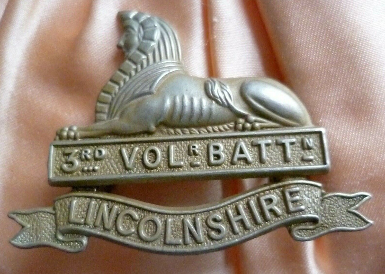 3rd Volunteer Battalion Lincolnshire Regiment Cap Badge All WM 2 Luges ANTIQUE