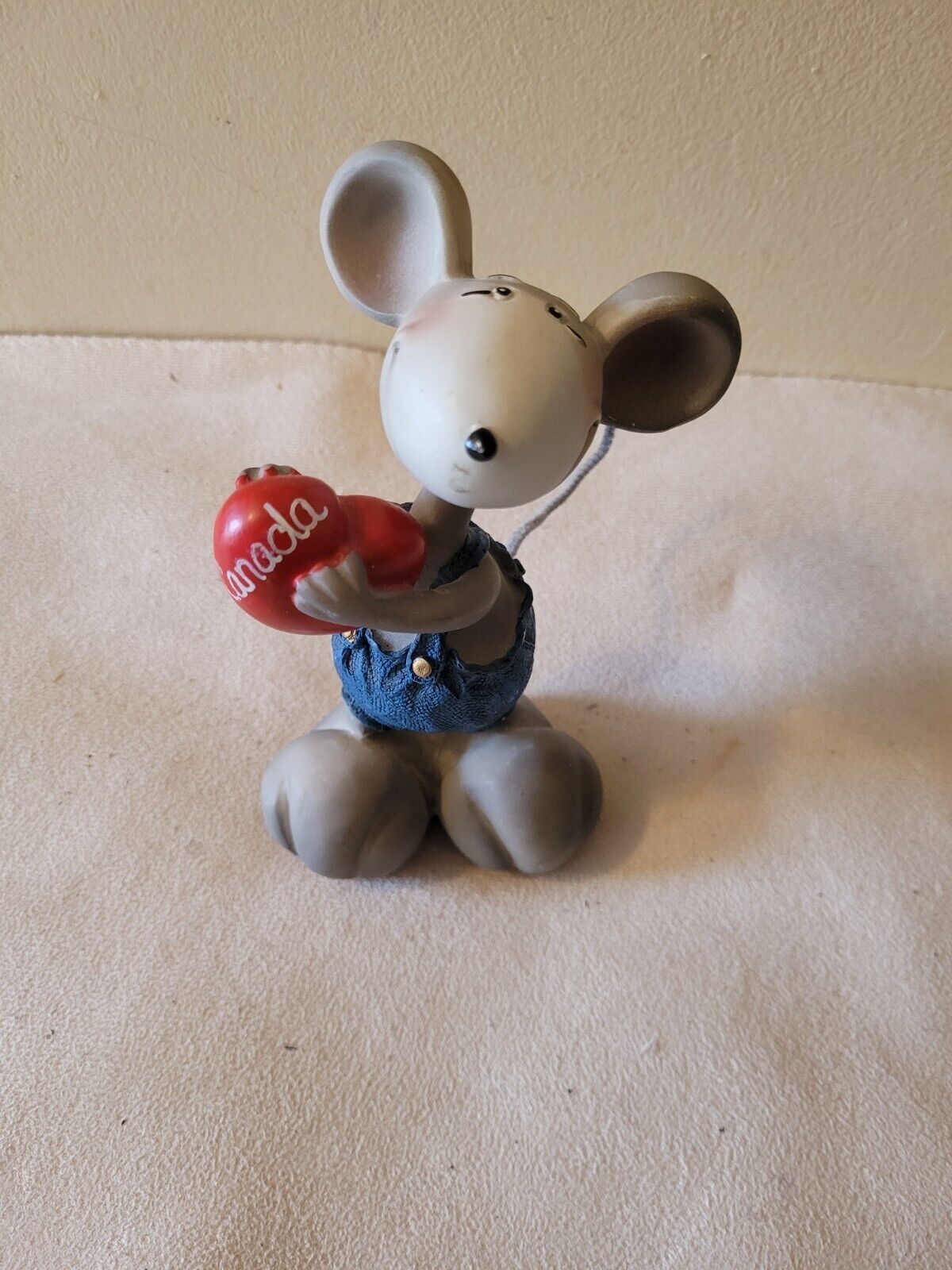 Rare Mouse Bobble Head Resin Figurine - Canada Heart- Mouse With Big Foot