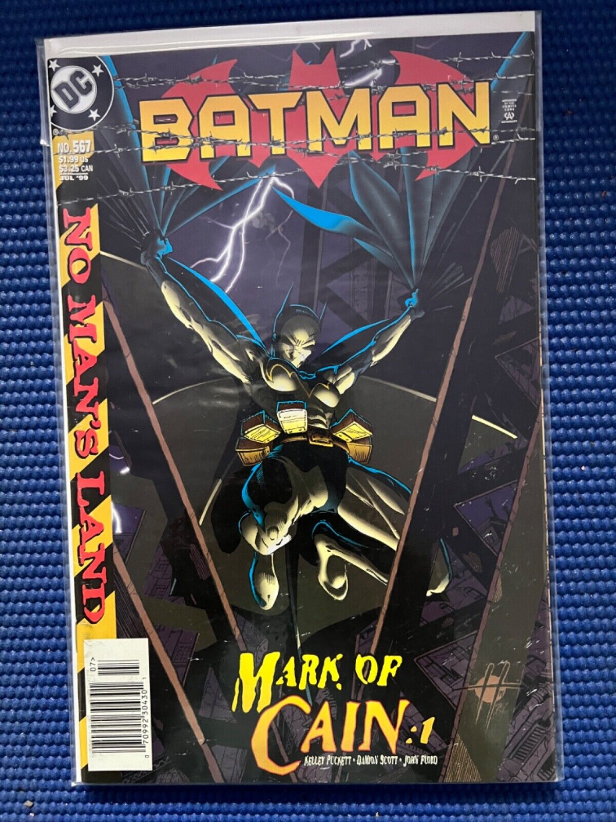 Batman #567 1st Appearance/Cover Cassandra Cain (Batgirl), Newsstand