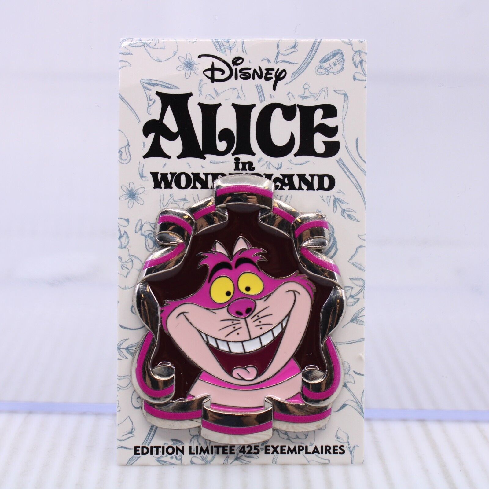 B4 Disney Parks DLP DLRP LE425 Pin Alice in Wonderland Cheshire Cat Frame