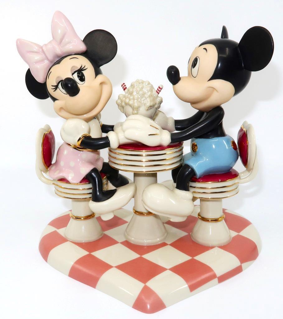 Disney Showcase Lenox, Minnie & Mickey\'s Soda Shop Sweetheart Figurine, 7 3/4\