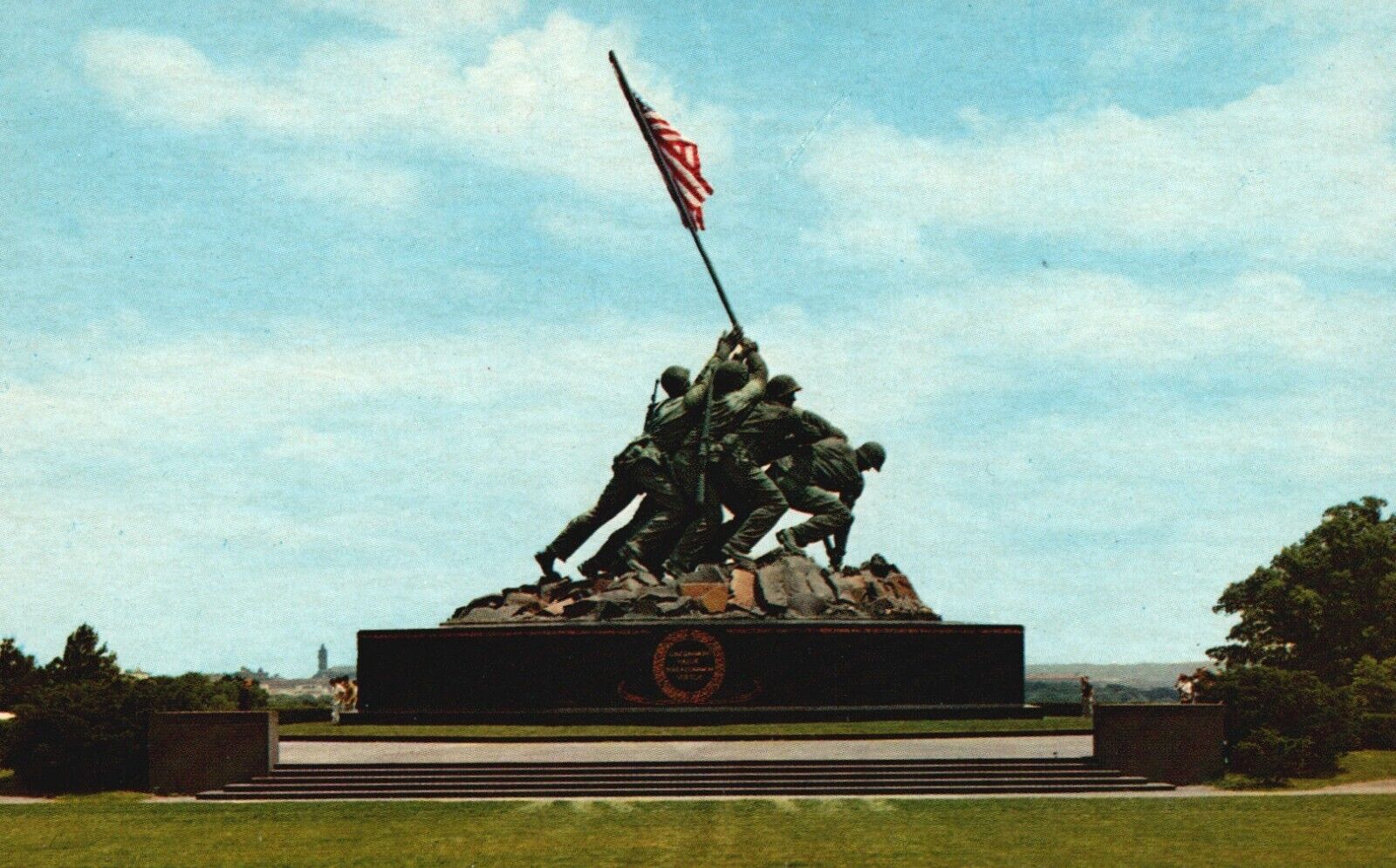 Postcard Washington DC Marine Corps War Memorial Iwo Jima Statue PC b3651