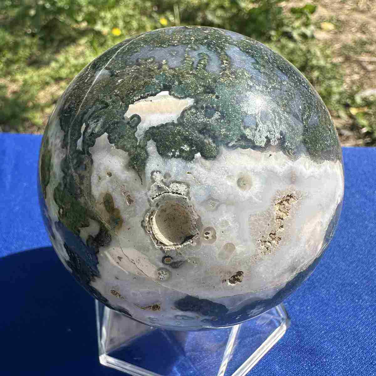 685g Natural Moss agate ball crystal Quartz polished Sphere Reiki decor